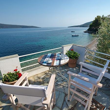 Fisherman'S Cottage Kalamakia Exterior photo