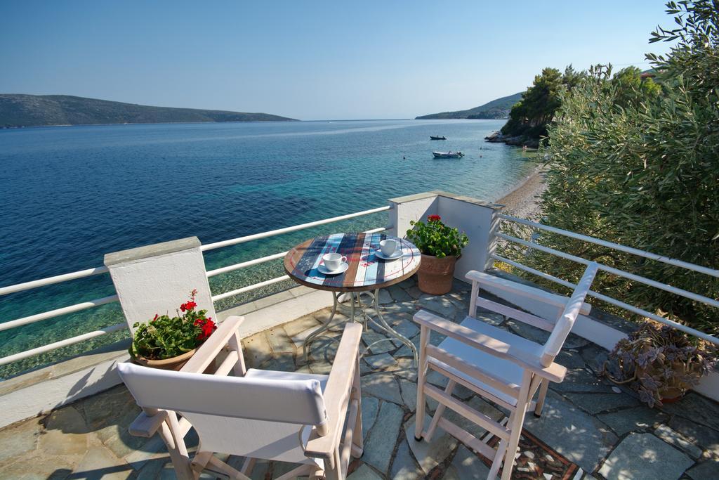 Fisherman'S Cottage Kalamakia Exterior photo